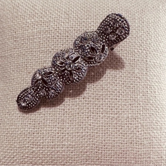 Lord & Taylor | Hair Clip | Silver Hair Clip with Crystals - Picture 1 of 4